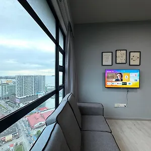 Sunset Seaview Vacation @ Jesselton Quay Apartment